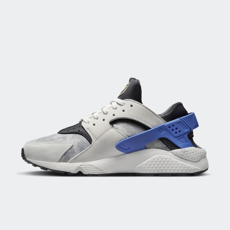 Nike huarache store white and blue